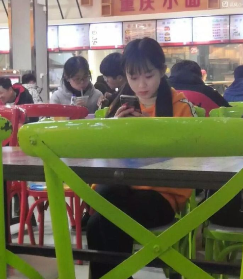 隔壁阿姨介绍的姑娘，我该怎么过