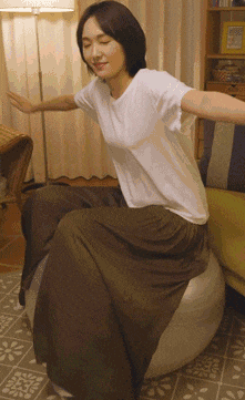 妹子的平衡能力还可以啊