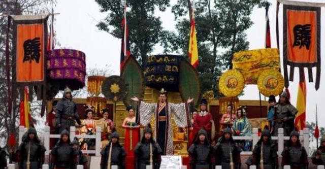 日本天皇裕仁外出巡视 警察却带错了路 结果下场悲惨 旅游资讯 娱乐新闻网