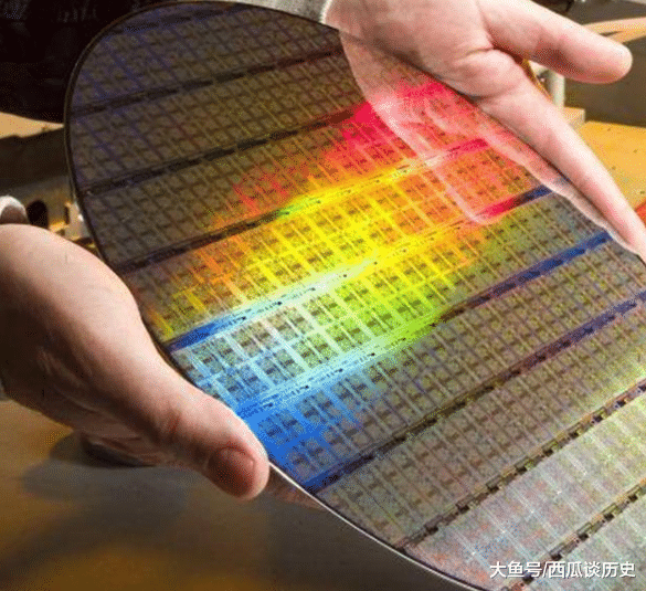 CPU|CPU里都有几十亿个晶体管，万一坏掉几个还能用吗