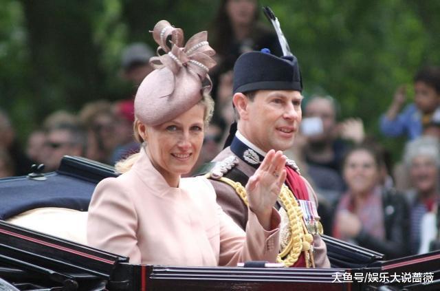 英国女王最小儿子被倾轧出王室?死日被遗记,查尔斯训得他抬不起头,末于从婚姻中获得赔偿