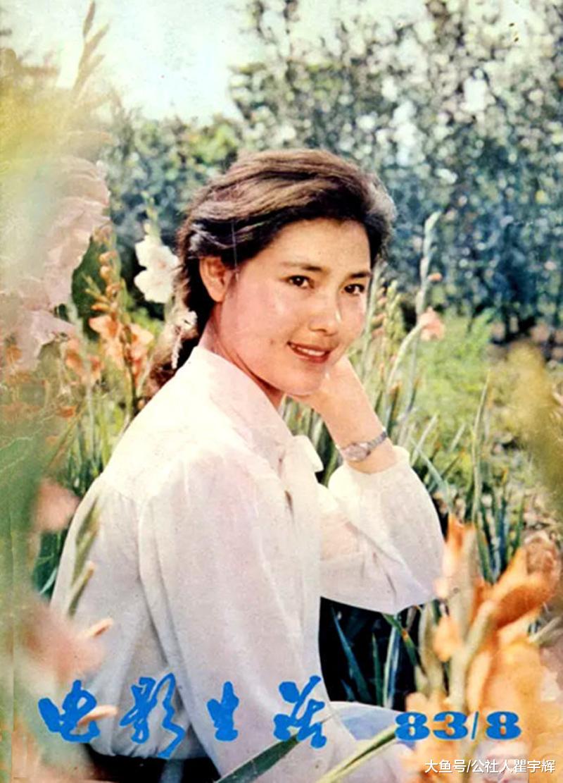 优雅灵秀,美丽大方,充满女性魅力,姜黎黎20张封面照欣赏