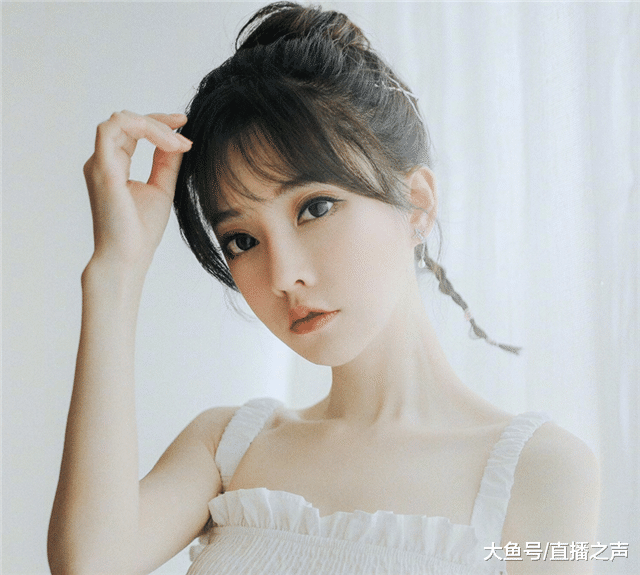 女经理人 第1页 一起扣扣网