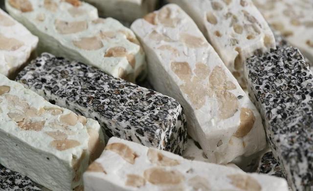 不论男女, 过了45岁, 这六种食物要少碰, 小心脑血管疾病找上门!