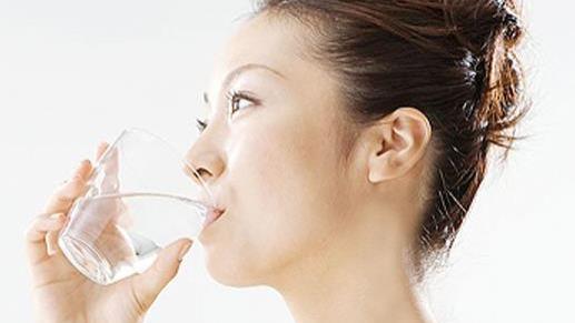 「亚硝酸盐」一种致癌的水，大家天天喝！既不是隔夜水，也不是千滚水，大家都猜不到