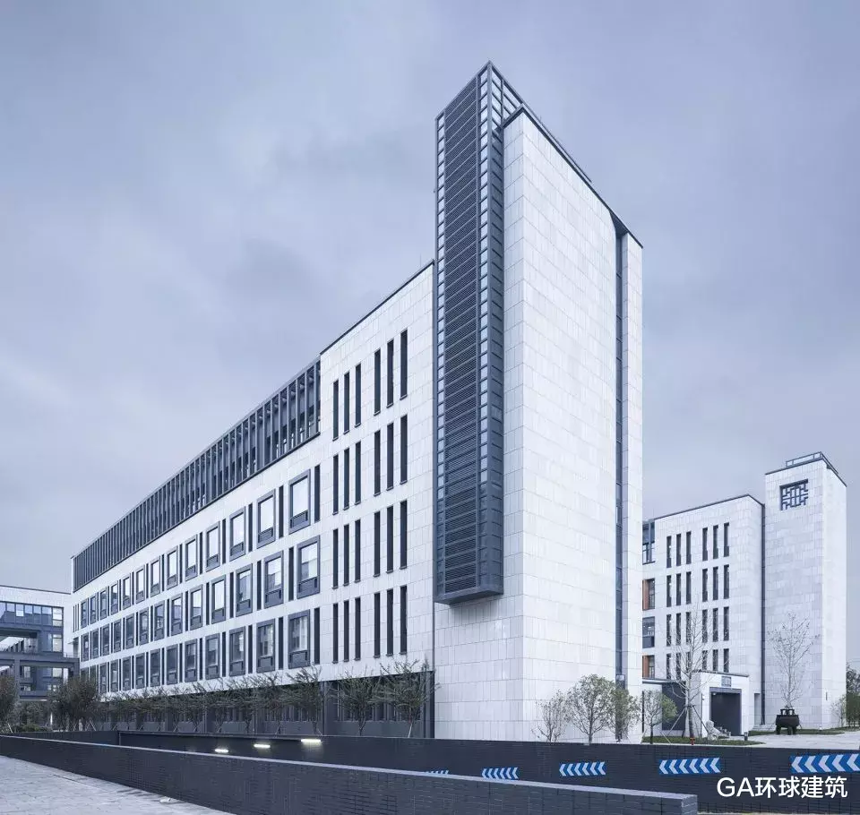 曲水流觞, 书香满院——江苏省泰州中学新校区