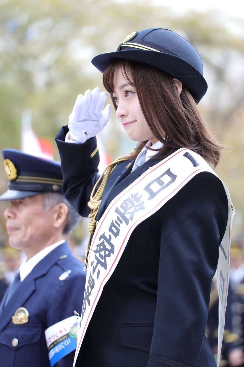 桥本环奈女警制服套图 真的好美 动漫资讯 英雄联盟lol