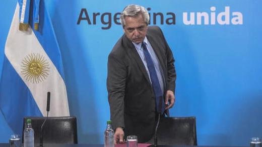 面对全球疫情的恶化，第一个受卫生事件而“倒下”的国家出现了！