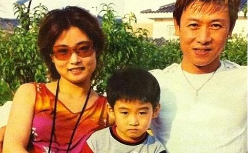 2007年洁癖男胡亚捷:这日子没法过了,离婚!汤静:谁怕谁,离就离!