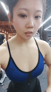 搞笑gif趣图 外人面前是夫妻 晚上一起做兄弟 搞笑资讯 八戒游戏