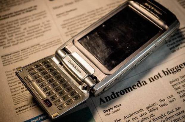 诺基亚|盘点当年那些牛炸天的手机设计！你用过吗？