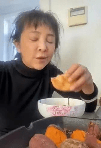 女演员李勤勤霸气怒怼网友：啥明
