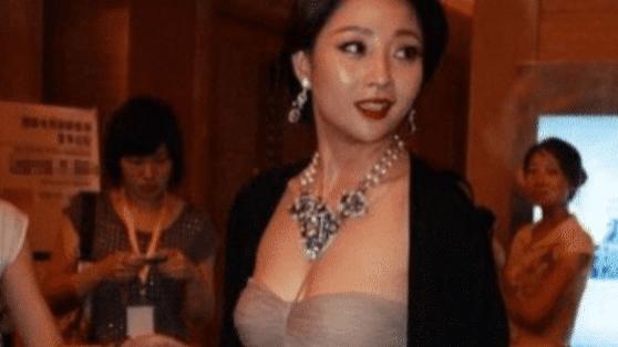 殷桃|她当年迷死一大片男人，却不结婚不生孩子，如今41岁甜的像个水蜜桃