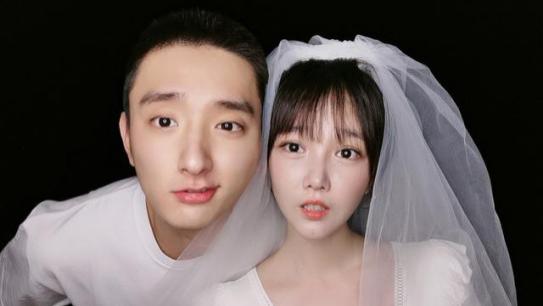 于小彤|于小彤口味真专一，3段恋情都是姐弟恋，女生身材一个比一个好