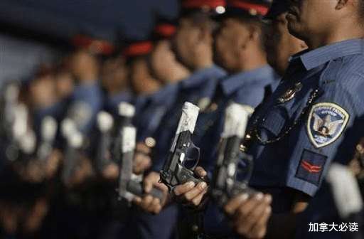 菲律宾军方怒斥警方撒谎 此前9名警察枪杀4名特工 自称是自卫 国际资讯 娱乐新闻网