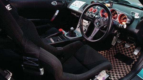 准备突袭日产350z Z33 改装案例 汽车资讯 娱乐新闻网