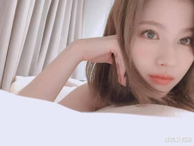 twice成员sana晒 清纯床照 变身吃货 直言 吃了还想吃 娱乐资讯 八戒游戏
