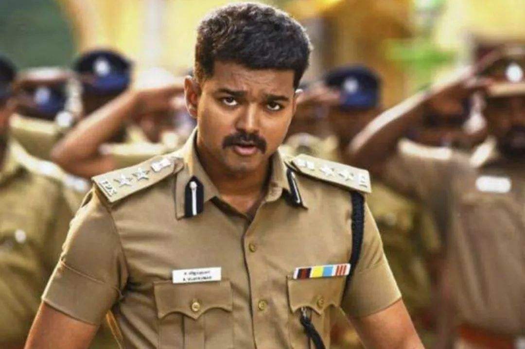 印度警察 胖死 3600多人 是战死的三倍 印度伙食真不错 军事资讯 娱乐新闻网