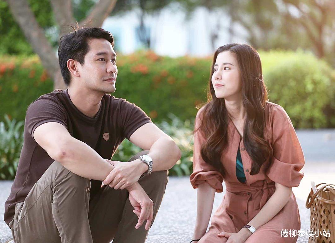 泰星pong与两位神秘女子合照曝光:我现在是单身,跟谁出去都可以