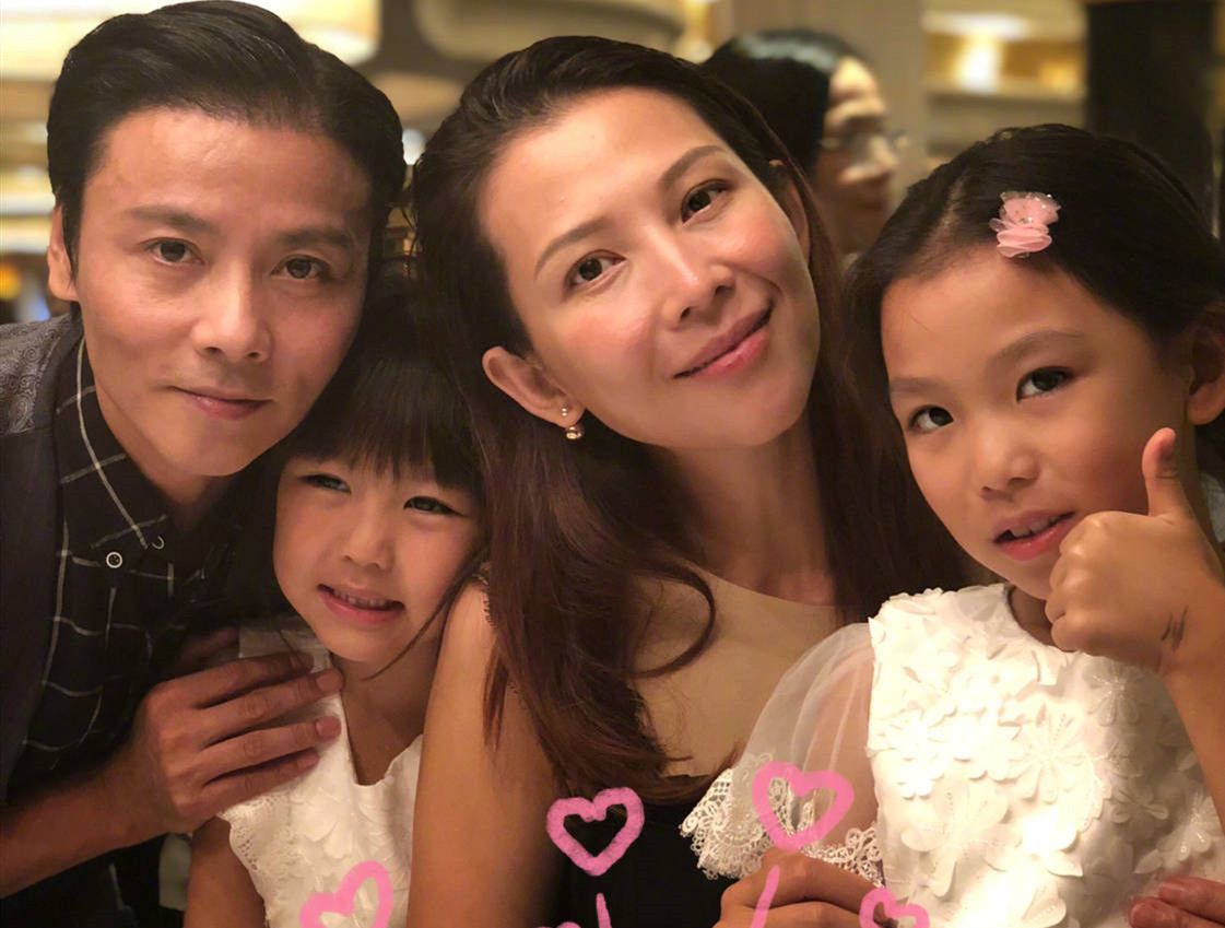 张晋凌晨三点给儿子喂奶,蔡少芬再次化身"炫夫狂魔"