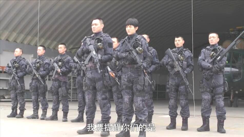 特种兵速看：大龄女兵坚持训练，教官看在眼里，只能增加训练强度