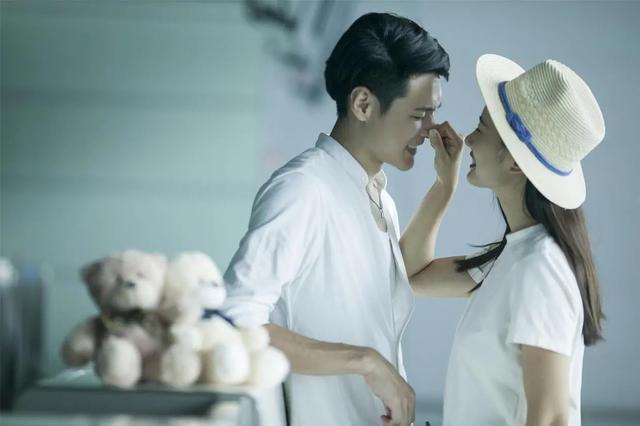 梦见与初恋情人结婚,重温旧梦,探索内心深处的情感纠葛 梦见与初恋情人结婚,重温旧梦,探索内心深处的情感纠葛