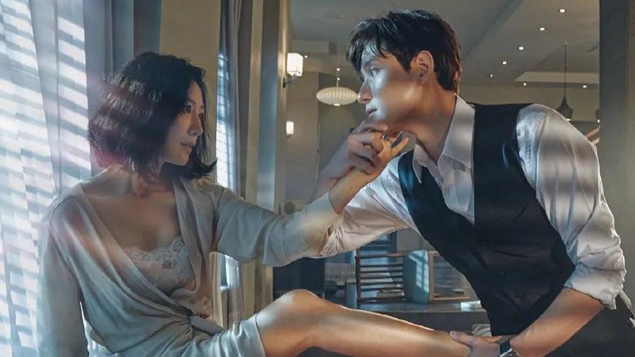 『金喜爱』刚开播就破收视纪录拿下9分，这部新剧才是接下来的爆款