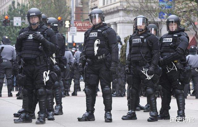 全球最大的黑帮头目去世 9万人现场送行 20万警察出动维持秩序 历史资讯 八戒游戏