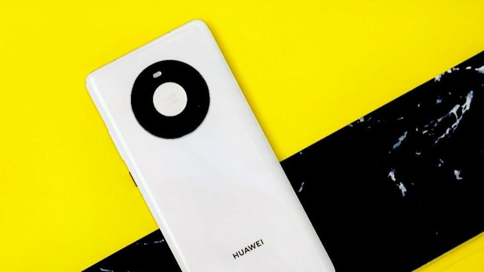 华为mate40|不吹不黑，客观评价华为Mate40、Reno5Pro+到底该怎么选？