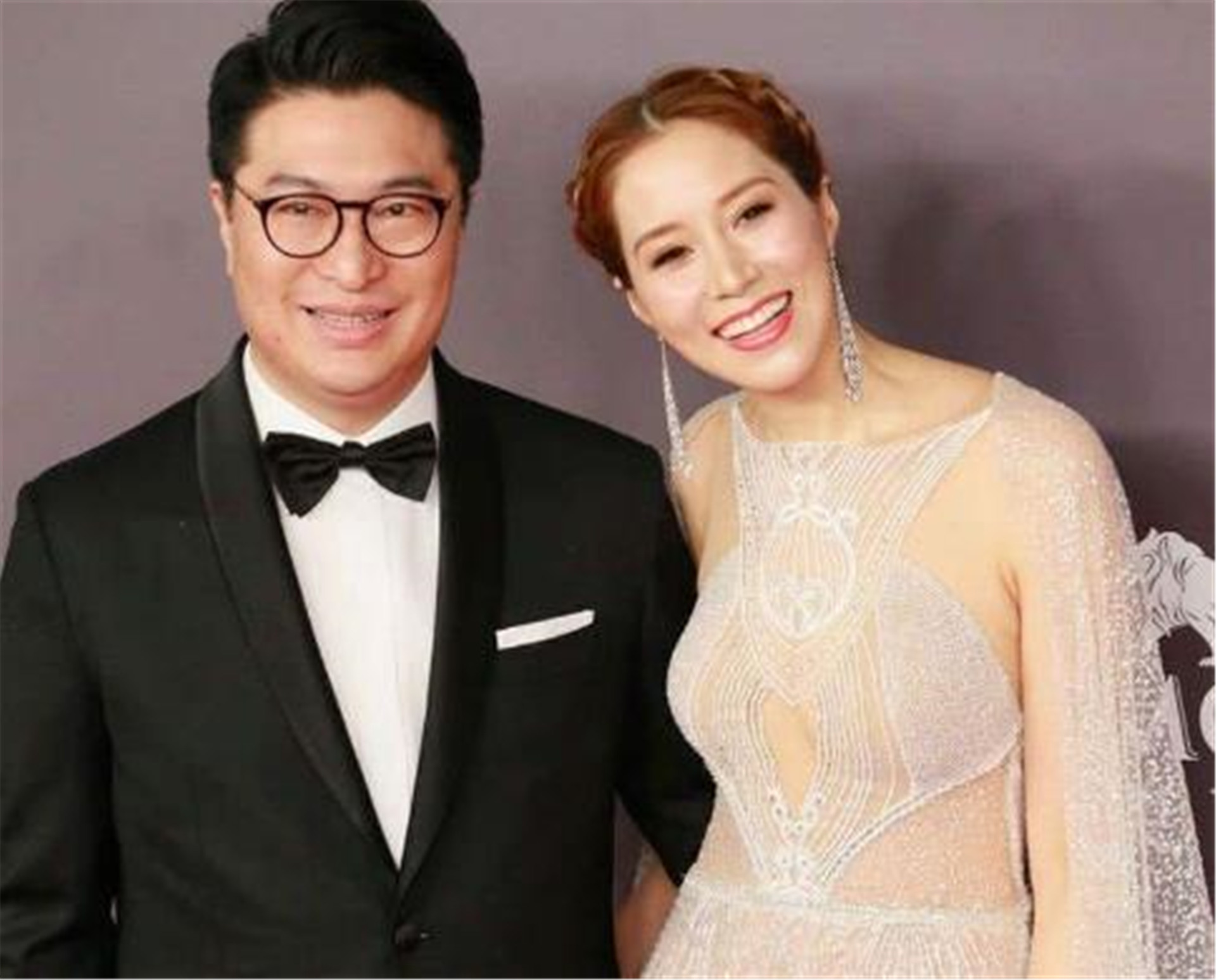 策划25年嫁豪门 却成生育机器 徐子淇八年生四胎 换来10亿 搞笑资讯 八戒游戏