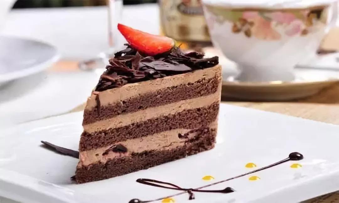德国有名的甜点叫黑森林蛋糕,比利时叫华夫饼,中国的只有两个字