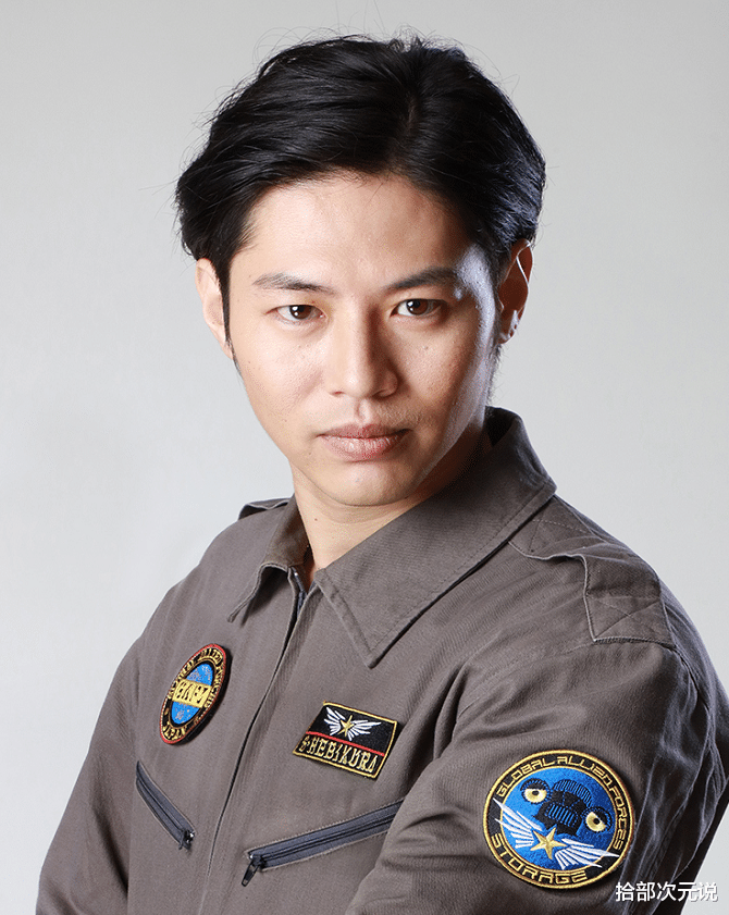 泽塔奥特曼 伽古拉摇身一变成为防卫队队长 看来官方要玩梗 动漫资讯 八戒游戏