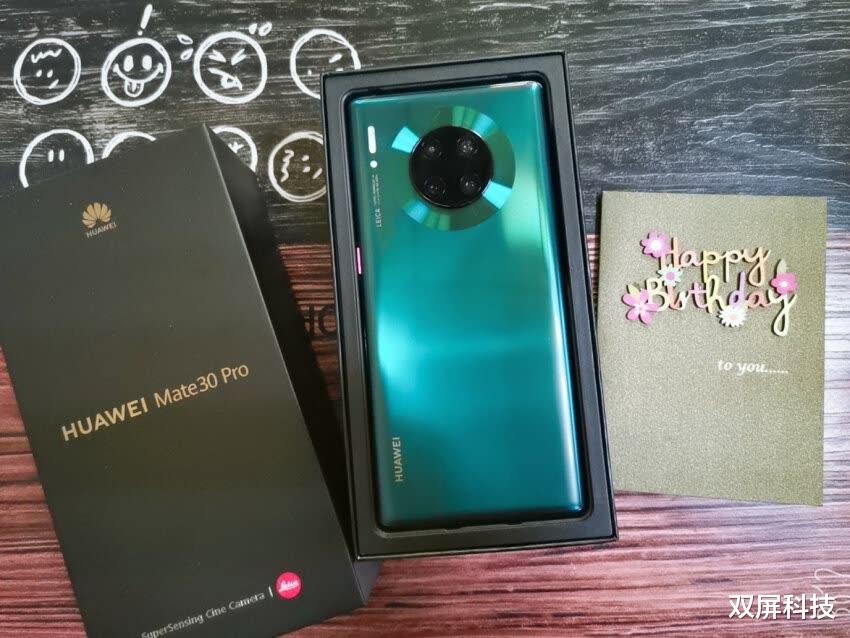 mate30背面,mate40背面 华为mate30的背面设计,5000mah大电池 pc级散热,仅794