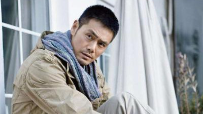 邵兵|“硬汉”邵兵：被张纪中用100万毁掉星途，35岁从豪宅搬进地下室