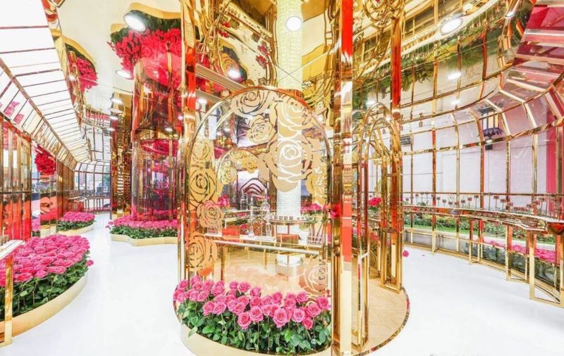 10000 玫瑰法式花坊 兰蔻 菁纯花颜悦坊展 in上海大丸百货南门南京东路步行街 生活资讯 八戒游戏