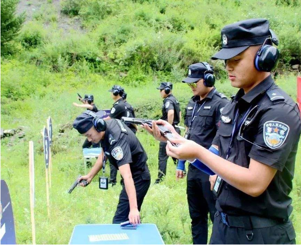 中国警用的一款手枪 已服役40年了 为何至今仍在装备 军事资讯 八戒游戏