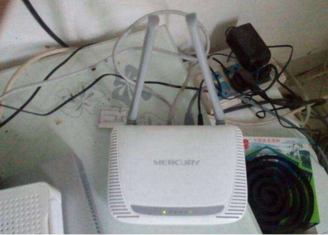 荣耀|路由器每天用不用关？电信师傅道出真相，原来大多数人都错了