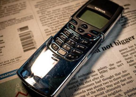 诺基亚|盘点当年那些牛炸天的手机设计！你用过吗？