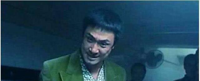 《古惑仔》剧照吴镇宇表情狰狞