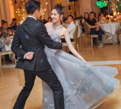 张若昀送爱妻庆生蛋糕，价格高达