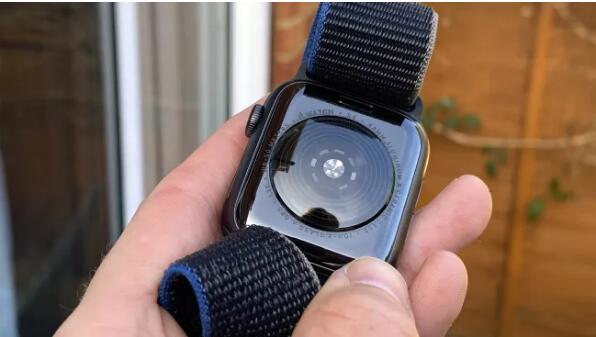 iphonewatch se,iphonewatch 苹果新款apple watch se评测,毫无疑问,它是目前最值的智能手表