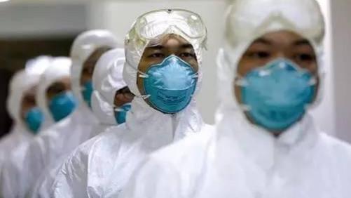 中国，被硬生生逼成了“全球抗疫领袖”