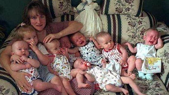 23年前首例7胞胎诞生，日需42瓶奶粉52片尿布，现今他们生活如何