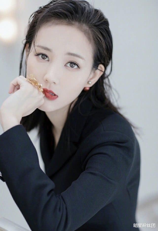 《了不起的女孩》复工,李一桐的番位压过了金晨?