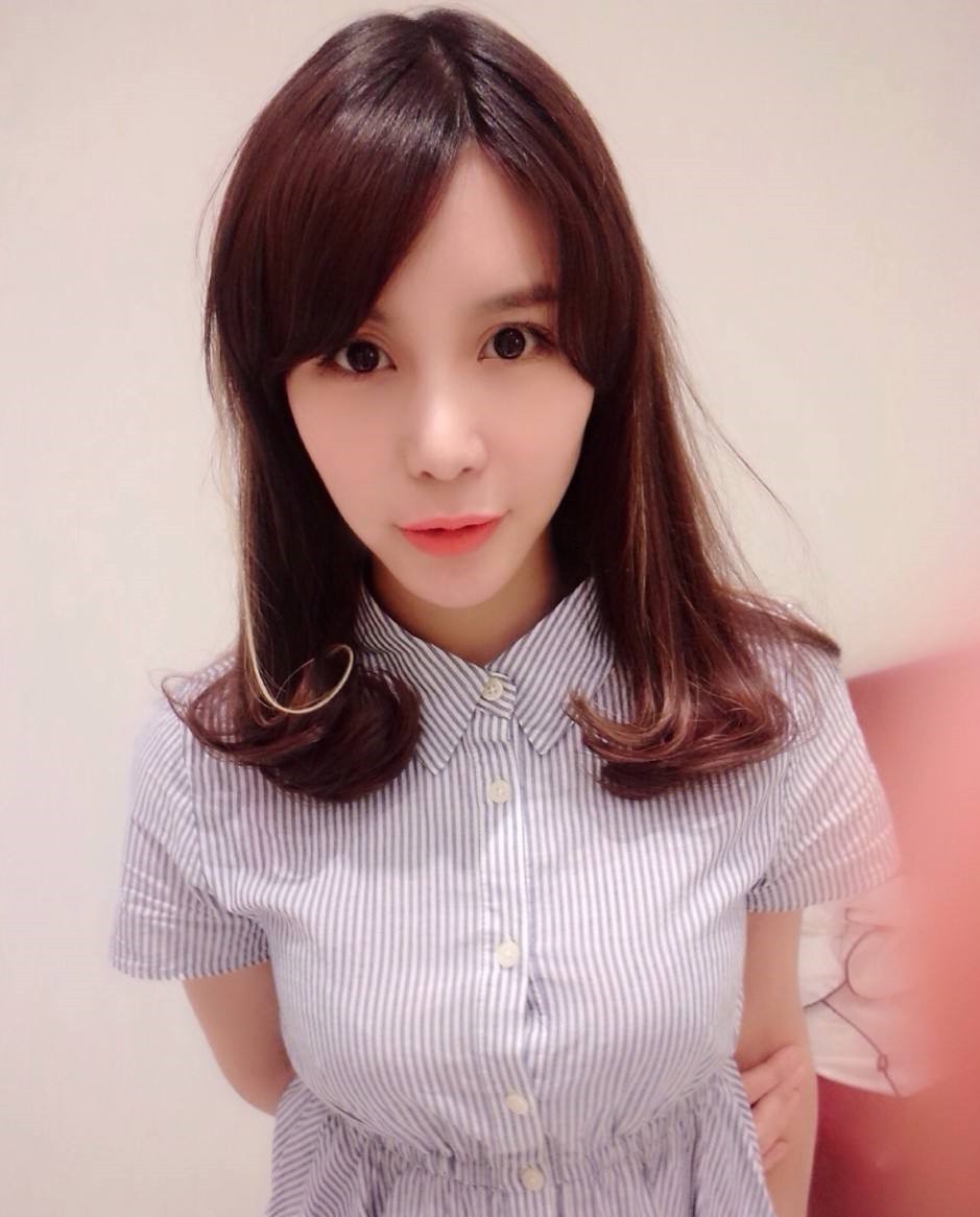 一夜间从天堂跌落地狱,空有一副好看的皮囊而没有脑子的马诺,最终离开