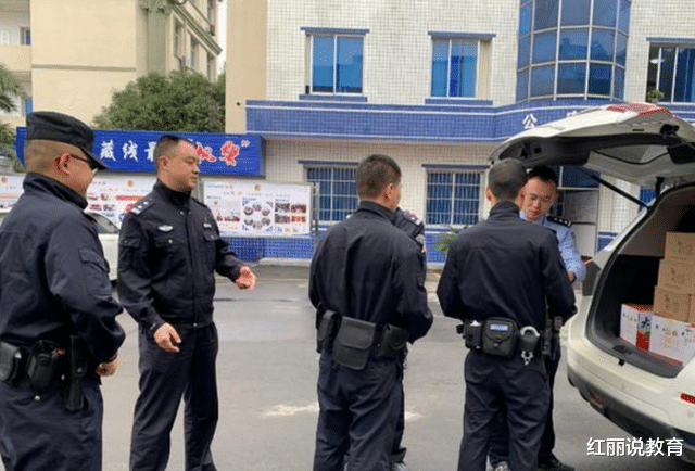 辅警的薪资明明不高 为什么还有人抢着干 这些优势旁人羡慕不来 教育资讯 八戒游戏