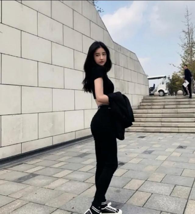 整容成angelababy的10亿潘南奎,给人一种鸡蛋般稠糊糊