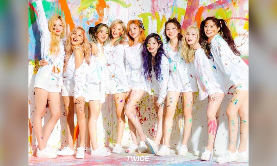 twice日本专辑封面晒美腿 满脸 脏兮兮 玩疯了 看起来更可爱 时尚资讯 娱乐新闻网