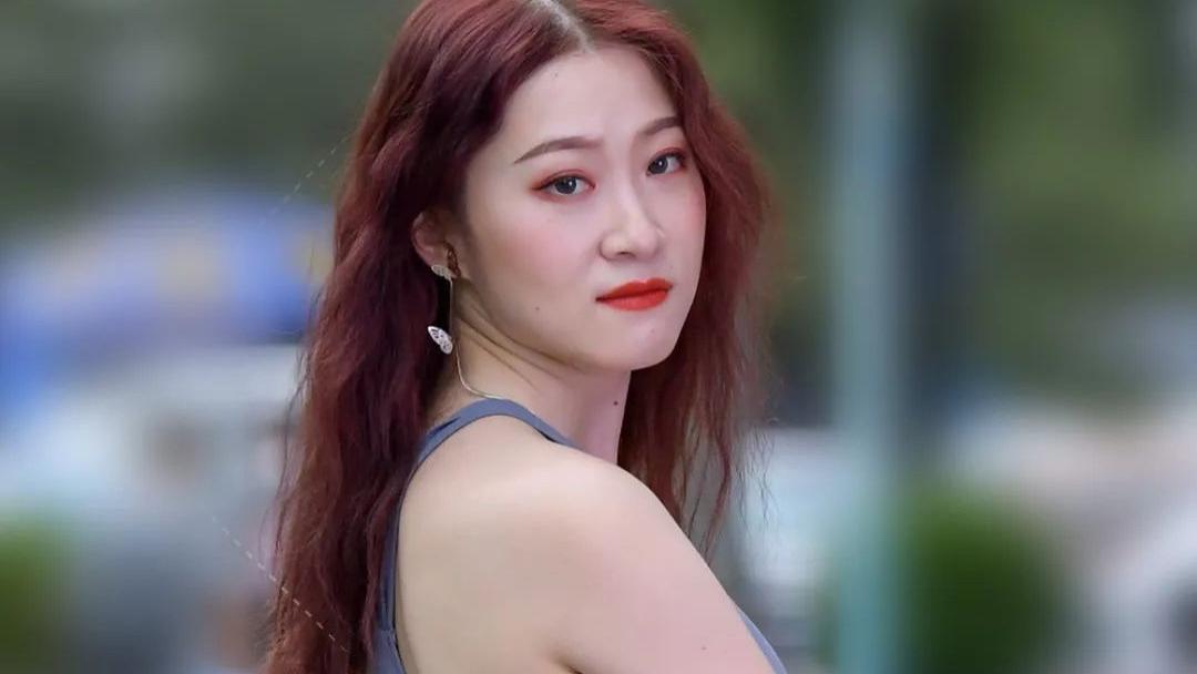 |紧身瑜伽套装，做瑜伽的女生身材就是好
