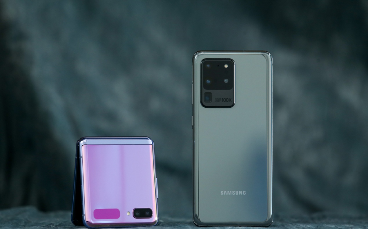 三星发布新旗舰galaxy s20系列,还推出了更小的新折叠
